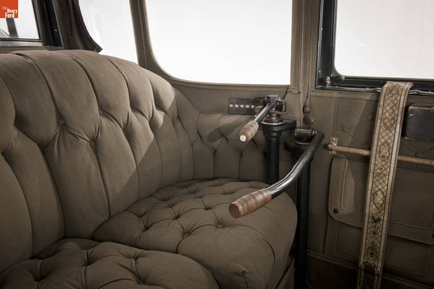 046 Evolu2 Detroit 1914 Clara Ford THF91024