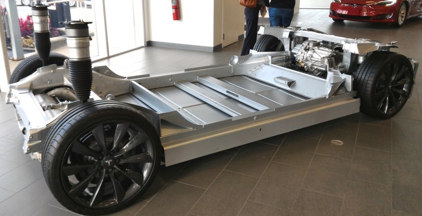 049 Evolu5 Tesla S Plat