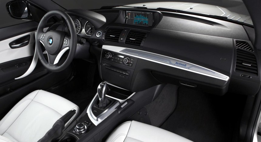 050 Evolu6 BMW Activ dash