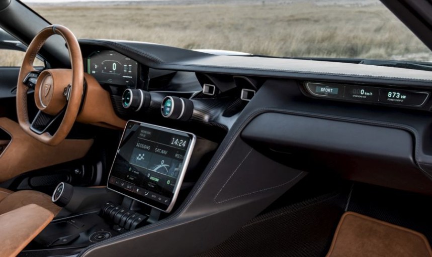 054 Evolu9 Rimac Dash