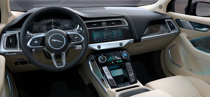 054 Evolu10 ipace dash