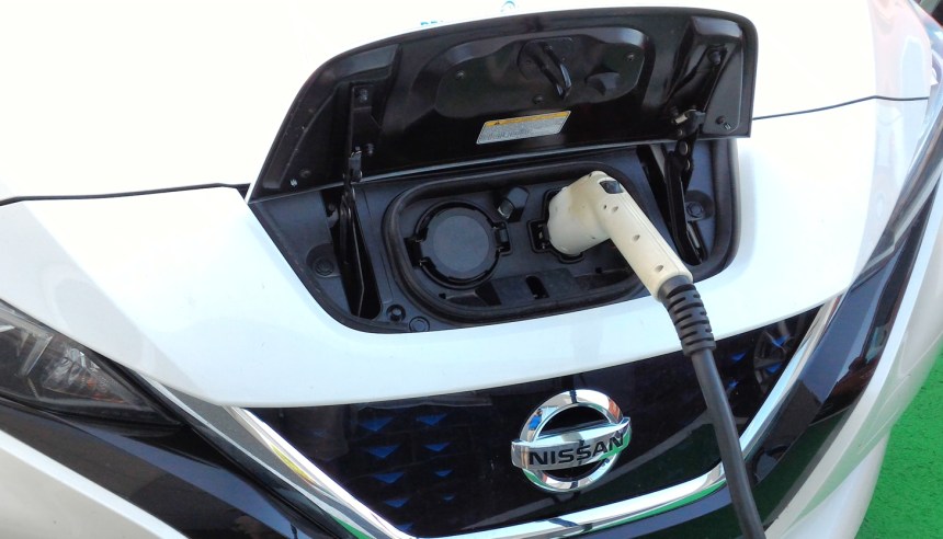 056 Leaf 18 Chargeport