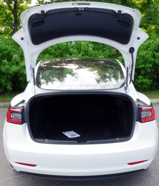 058 TM3 Analyse rear trunk