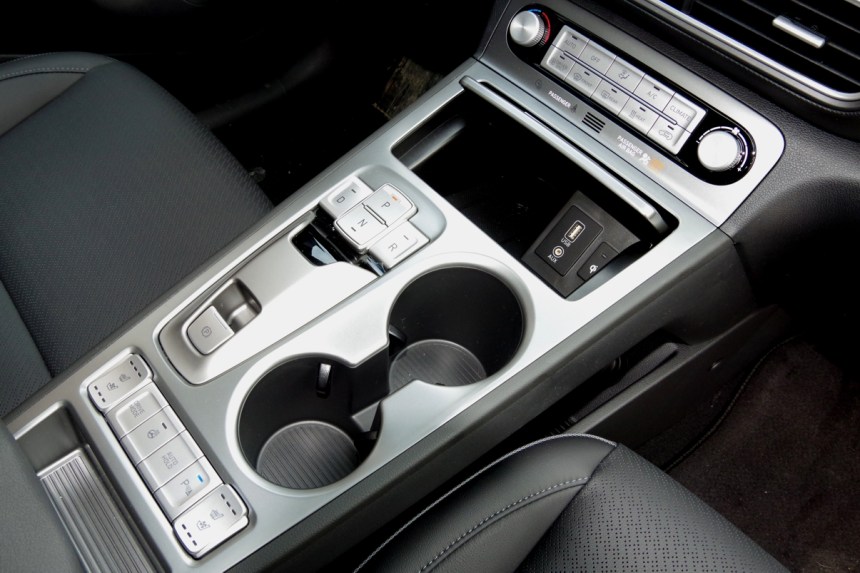 069 Kona Analys Console