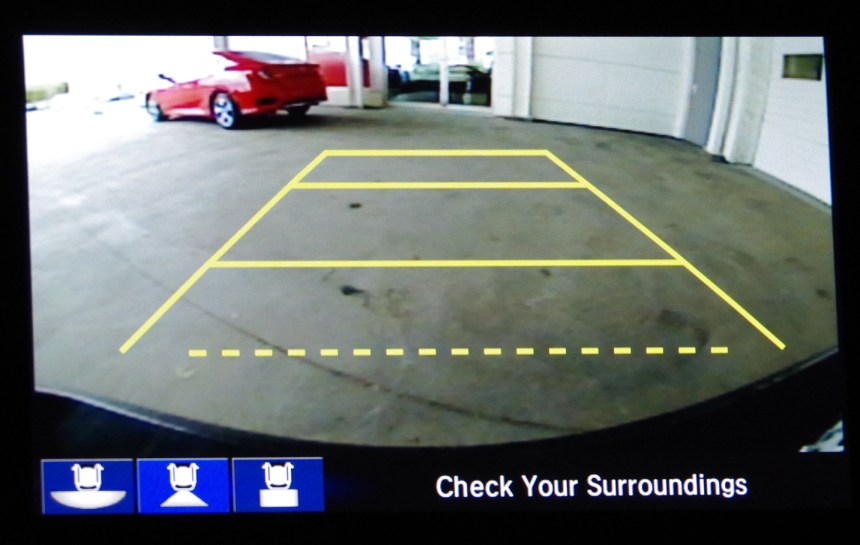 074 Honda Clarity Console Recul.jpg
