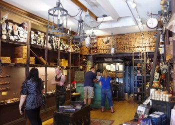 078 NE USA Salem Wynotts.jpg