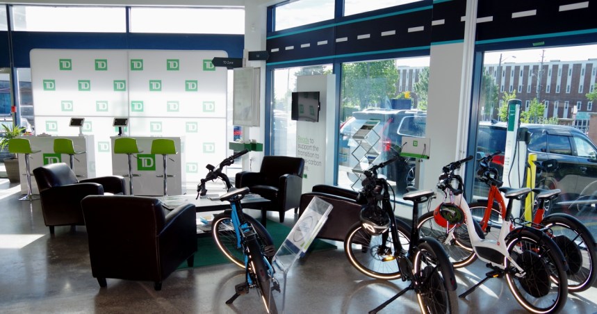 080 PnD ShoRoom4.jpg