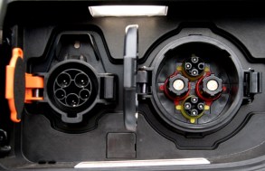 082 KiaSoul Old Charge.jpg