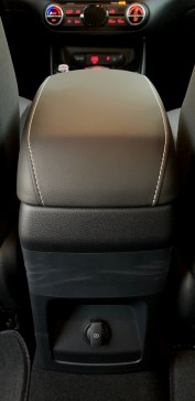 083 KiaSoul Plug.jpg