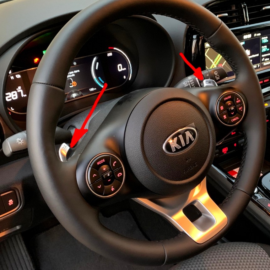 083 KiaSoul Volant.jpg